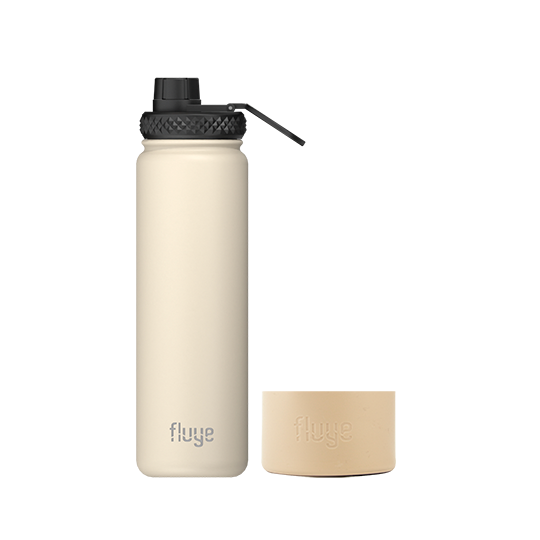 Image of Lleva tu hidratación al siguiente nivel con el match perfecto. El Kit Baja Sand Duo no solo cuida tu hidratación, sino también tu botella. La combinación de la Sport 700ml y un Boot protector te ofrece un look impecable y una funcionalidad superior para tu rutina diaria.