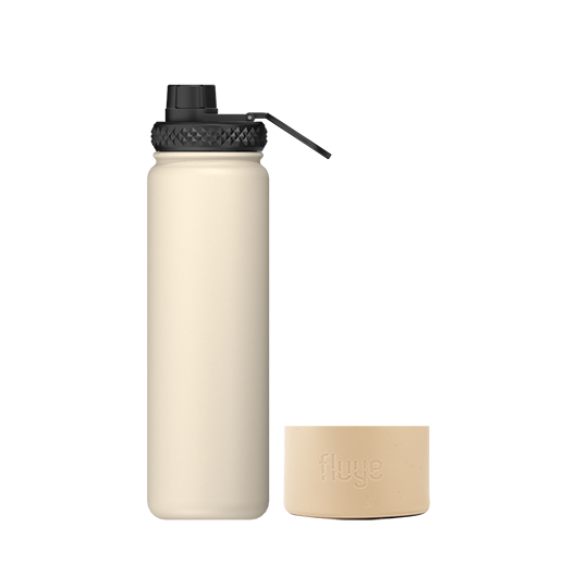 Image of Lleva tu hidratación al siguiente nivel con el match perfecto. El Kit Baja Sand Duo no solo cuida tu hidratación, sino también tu botella. La combinación de la Sport 700ml y un Boot protector te ofrece un look impecable y una funcionalidad superior para tu rutina diaria.